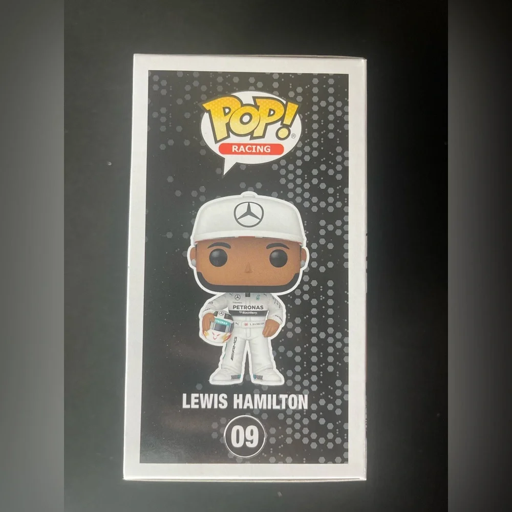 Funko Pop! Racing: AMG Petronas F1 #09 - Lewis Hamilton w/ Helmet - Picture 3 of 6